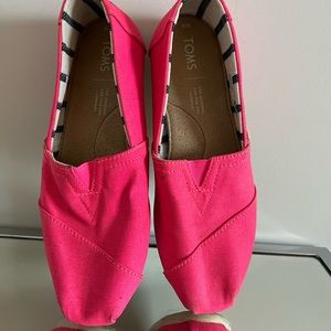 Toms Hot Pink